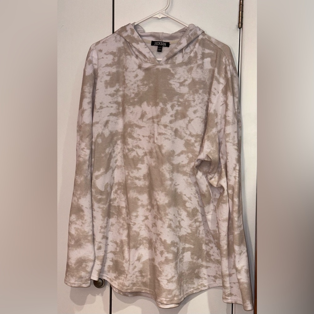 Jackson long sleeve top with hood.